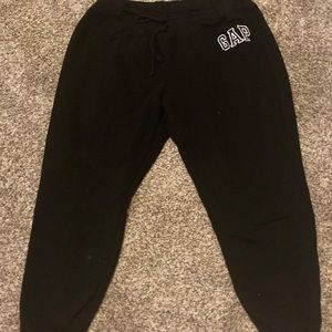 gap black sweatpants